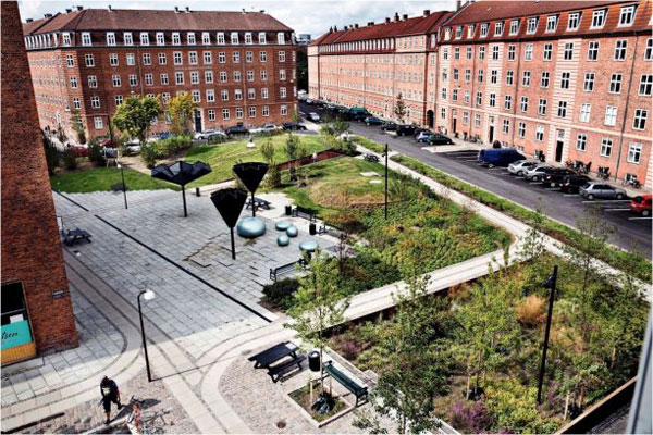 Eksempel på klimatilpasset storbykvalitet fra Tåsinge Plads i København.